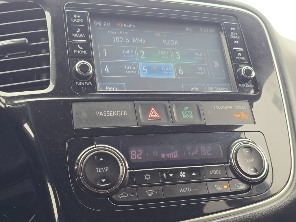 Used 2018 Mitsubishi Outlander ES FWD image 29