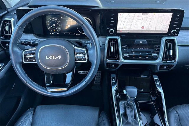 Used 2022 Kia Sorento SX Prestige image 16