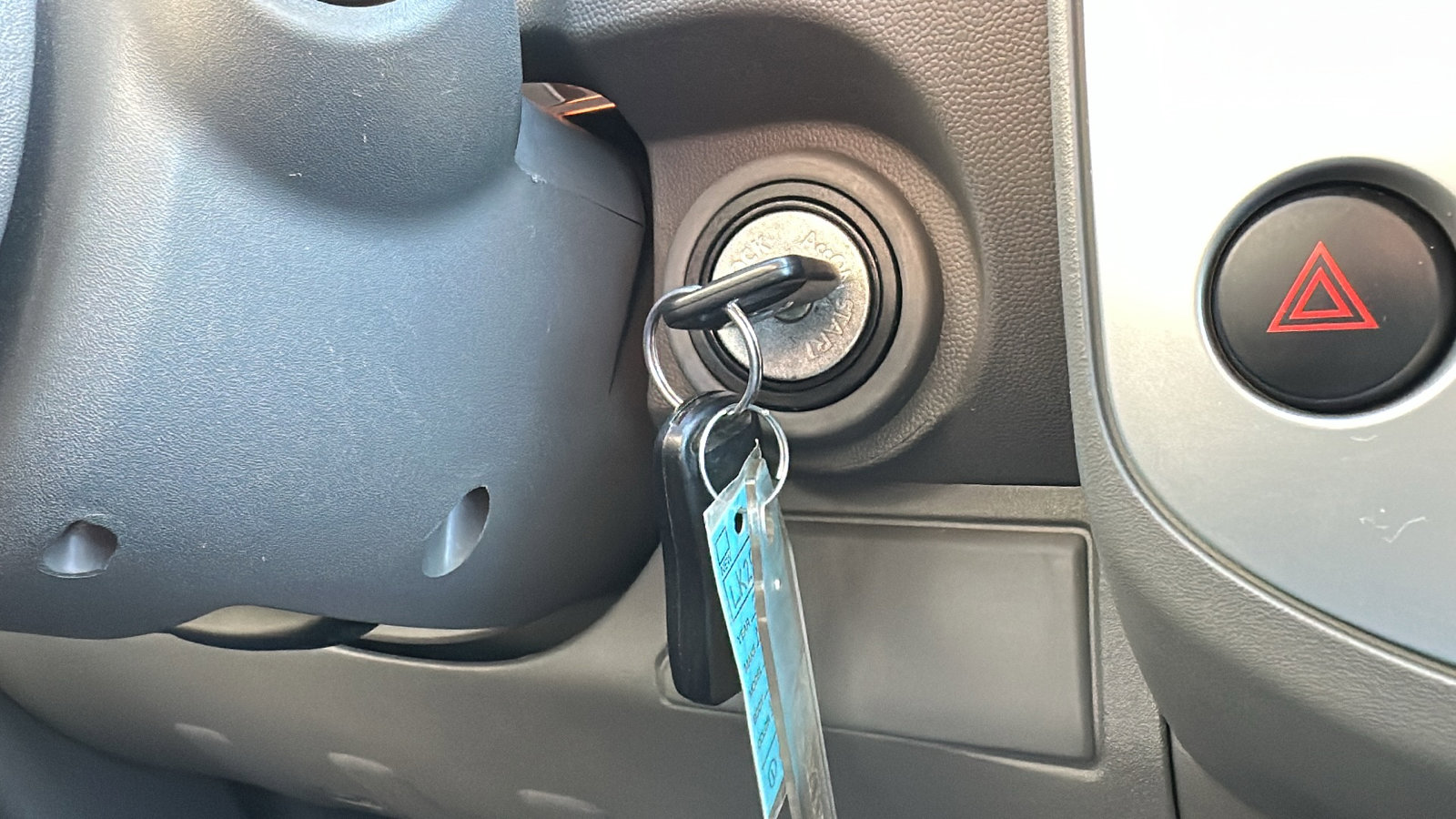 Certified 2019 Nissan Frontier SV image 17