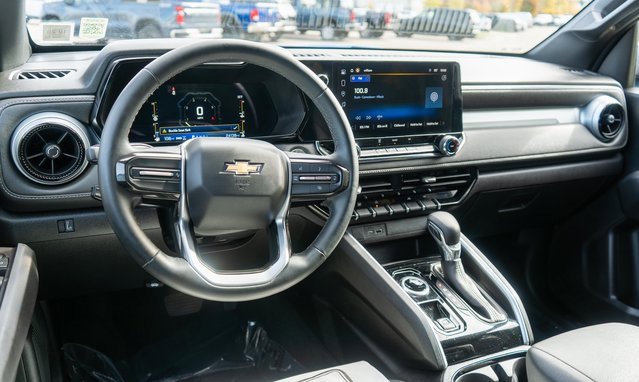 Used 2023 Chevrolet Colorado LT image 11