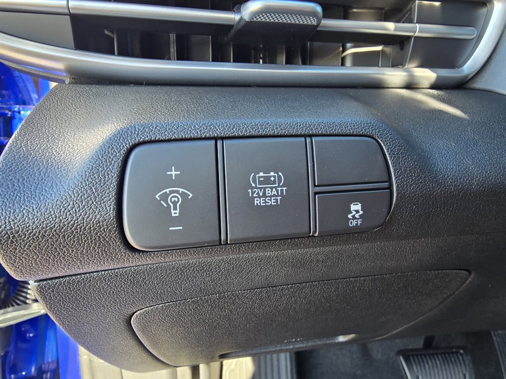 New 2026 Hyundai Elantra Blue image 18