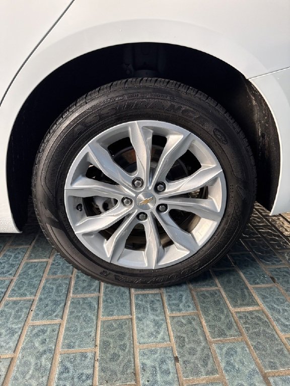 Used 2025 Chevrolet Malibu LT image 17