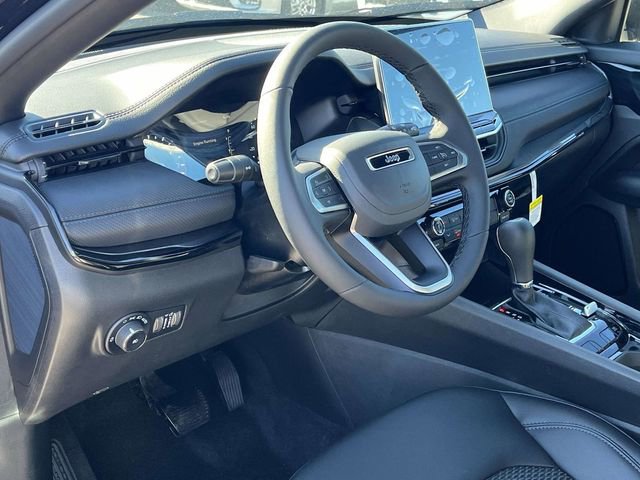 New 2026 Jeep Compass Latitude image 9