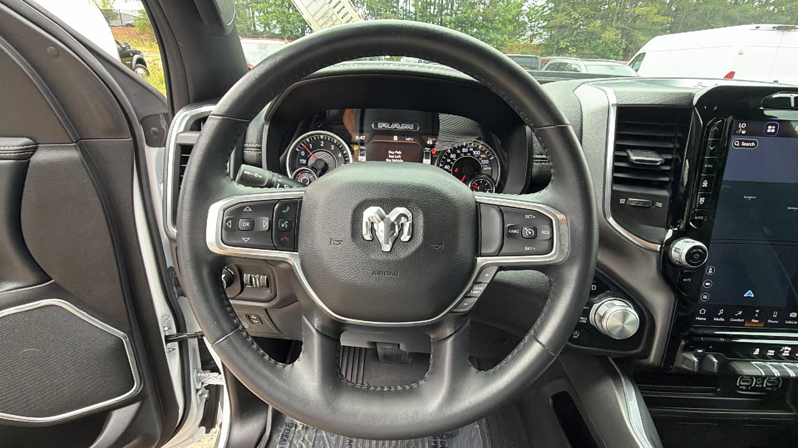 Used 2024 RAM 1500 Laramie AWD/4WD image 26