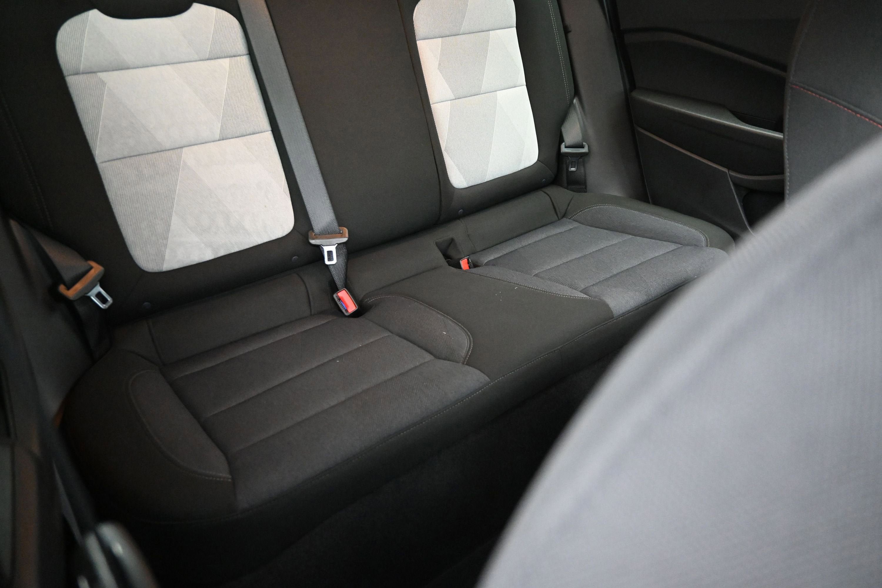 Used 2025 Chevrolet Trax RS w/ Sunroof Package FWD image 28