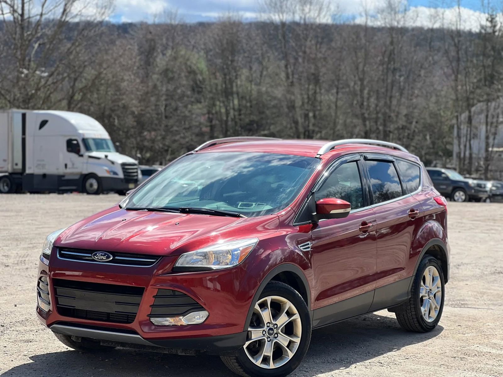 Used 2016 Ford Escape Titanium image 2