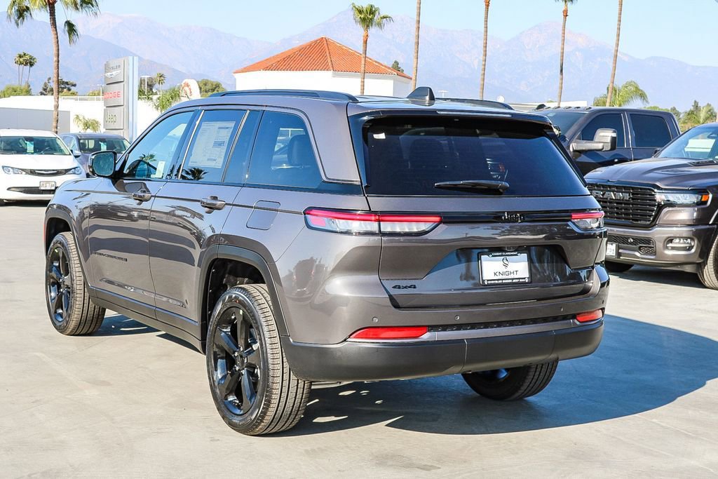 New 2026 Jeep Grand Cherokee Limited w/ Limited Altitude Package AWD/4WD image 6