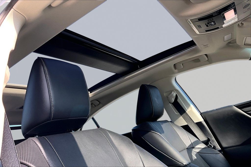Used 2024 Lexus ES 350 w/ Technology Package FWD image 15