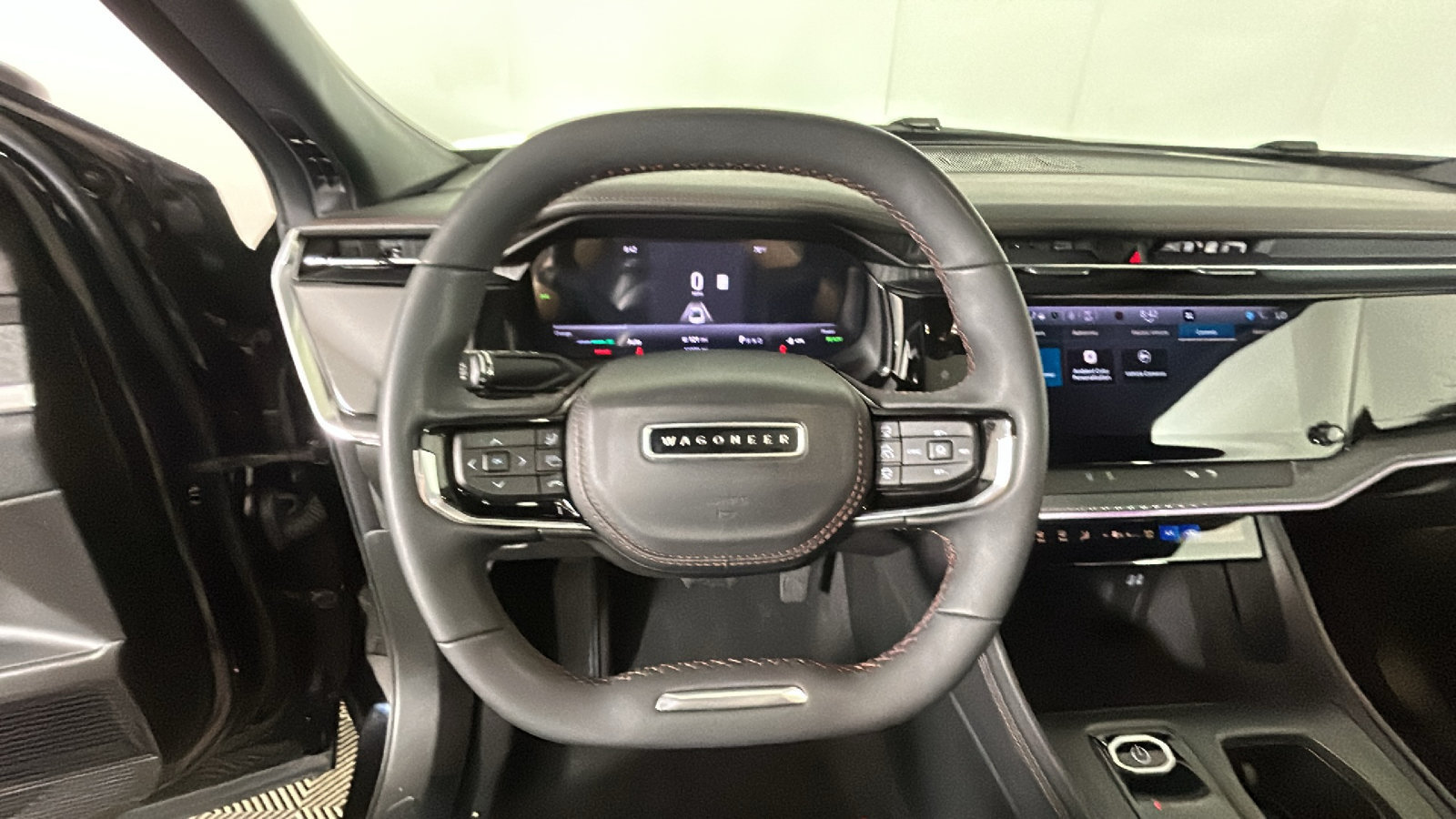 Used 2025 Jeep Wagoneer S Limited AWD/4WD image 16