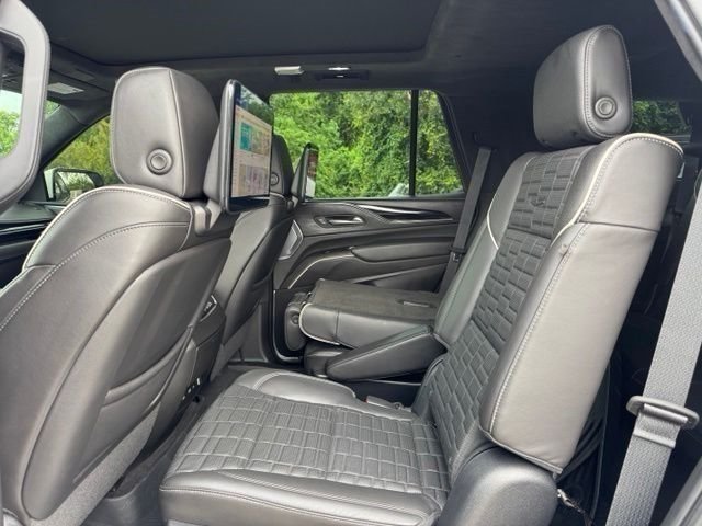 Certified 2023 Cadillac Escalade V w/ LPO, ONYX Package AWD/4WD image 39