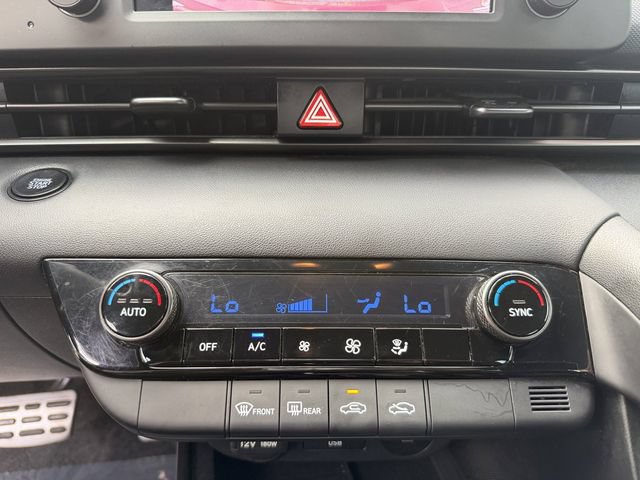 Used 2025 Hyundai Elantra Sport FWD image 19