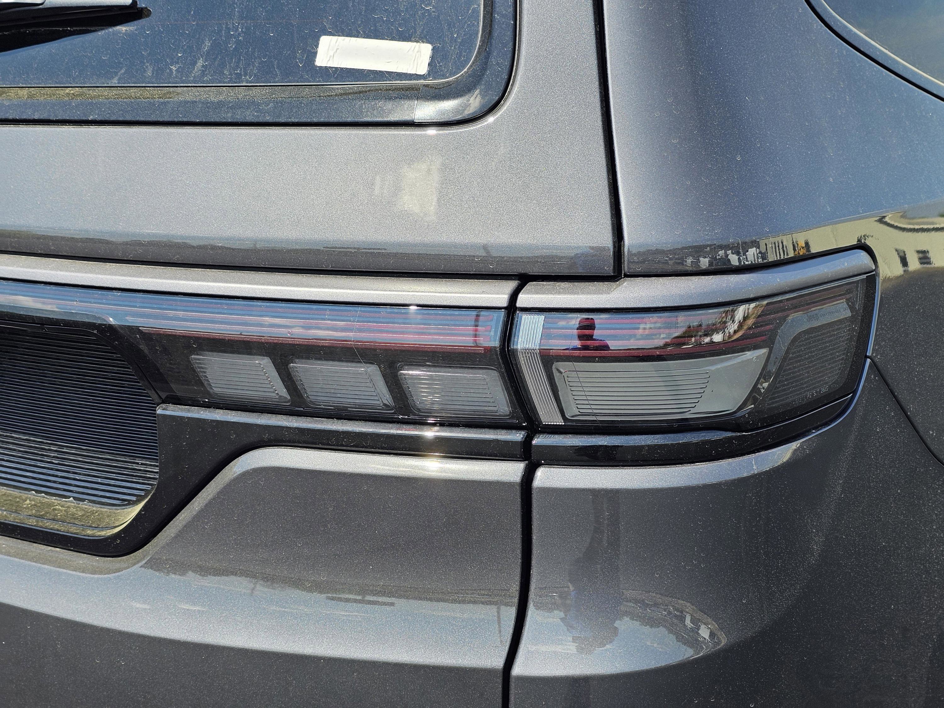 New 2026 Jeep Grand Wagoneer Limited w/ Premium Group II image 9