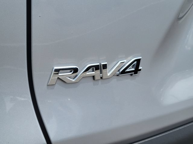 Used 2022 Toyota RAV4 XLE FWD image 23