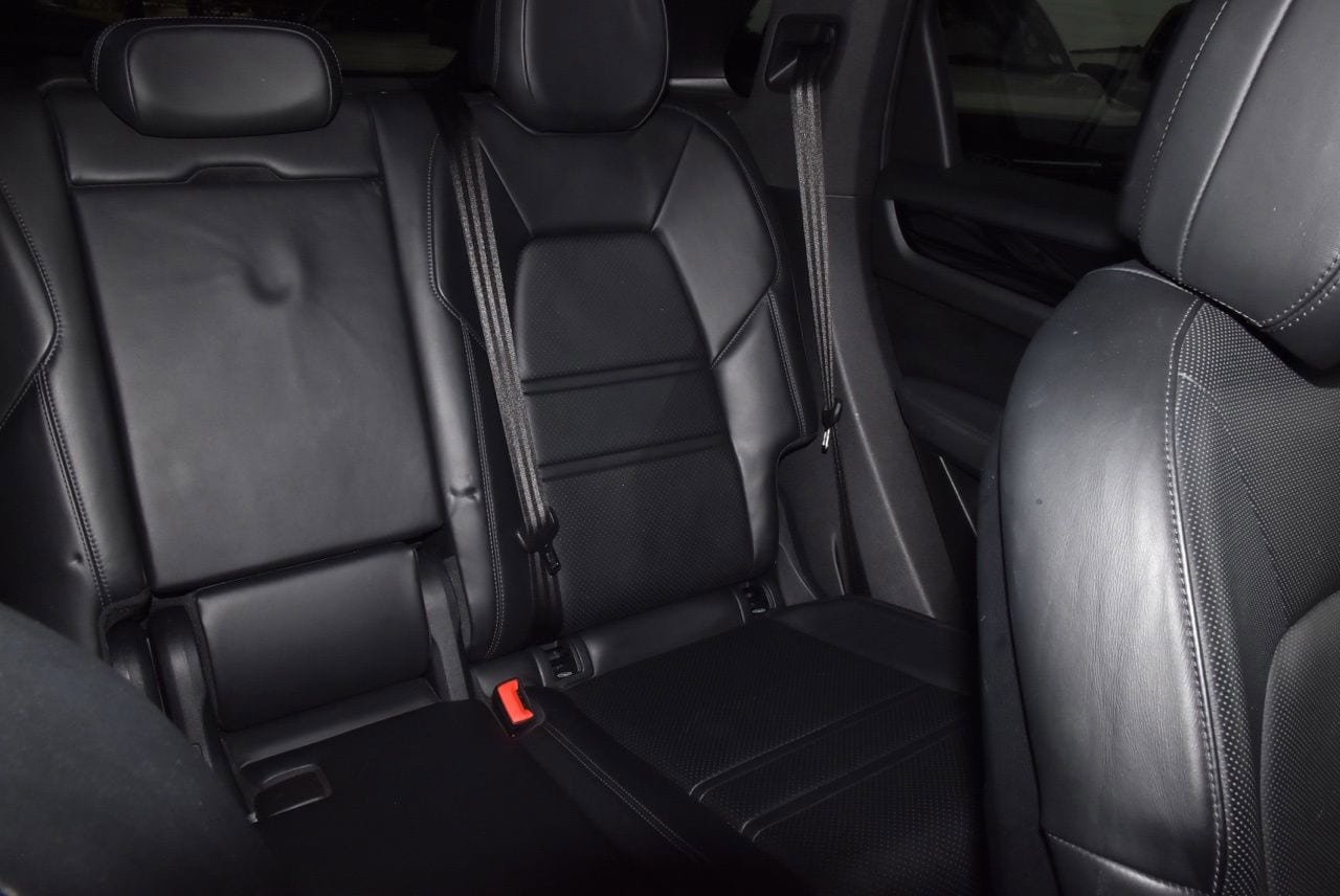 Used 2022 Porsche Cayenne AWD/4WD image 21