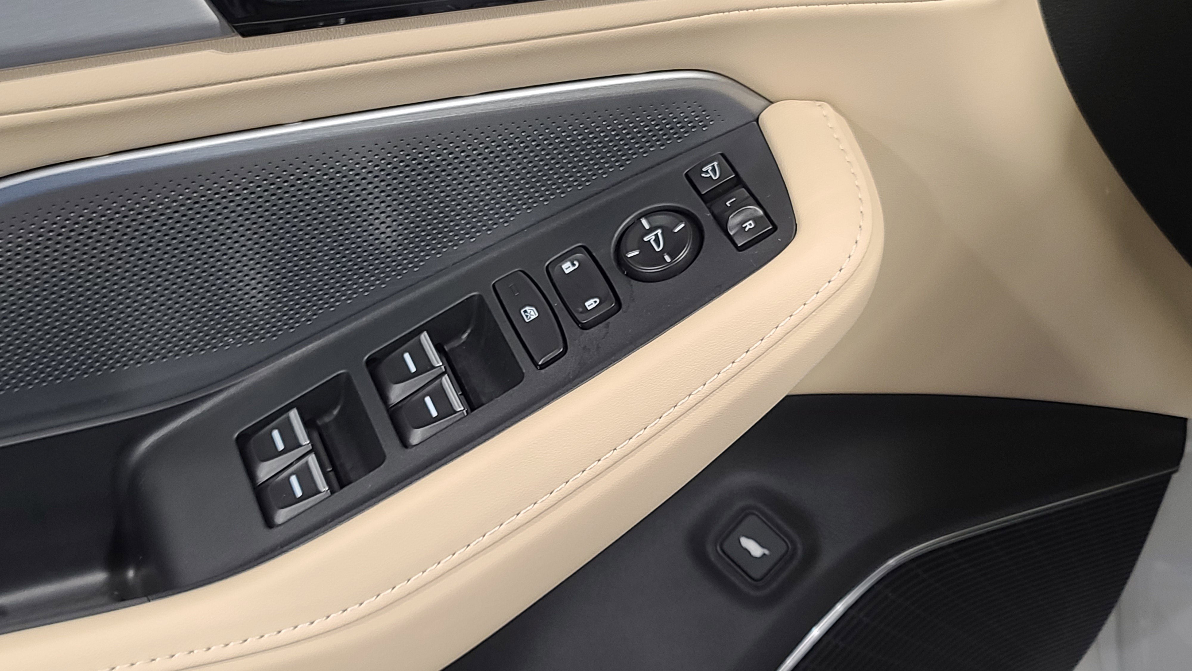 Certified 2026 Acura MDX FWD w/ Technology Package image 20