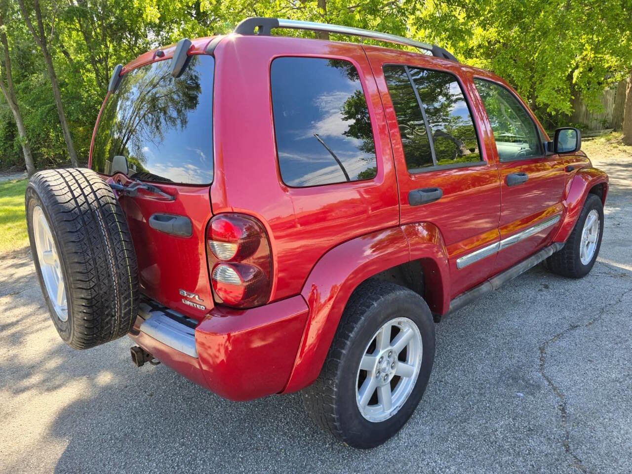 Used 2006 Jeep Liberty Limited AWD/4WD image 6