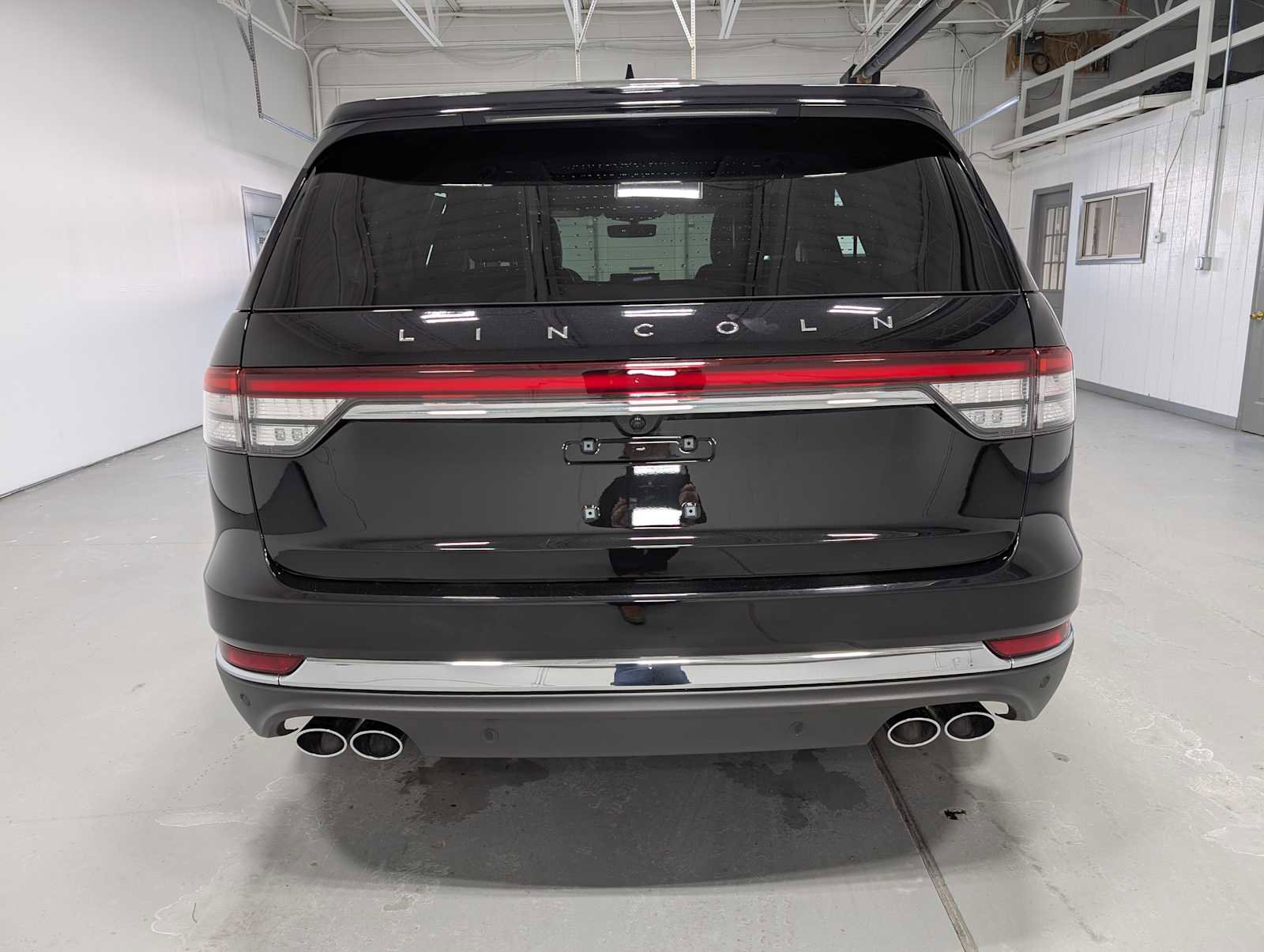 Used 2024 Lincoln Aviator Reserve w/ Elements Package Plus image 9