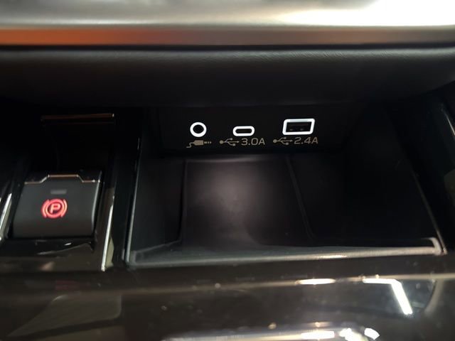 Certified 2025 Subaru Outback Premium image 23