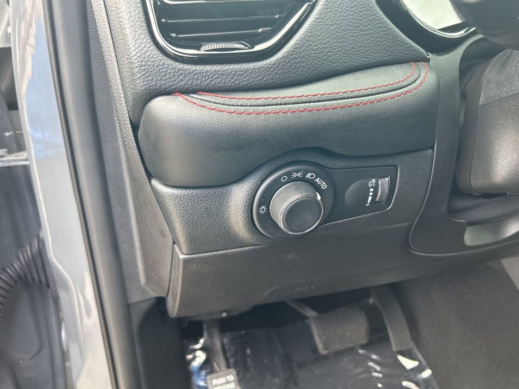 Certified 2023 Dodge Durango GT image 37