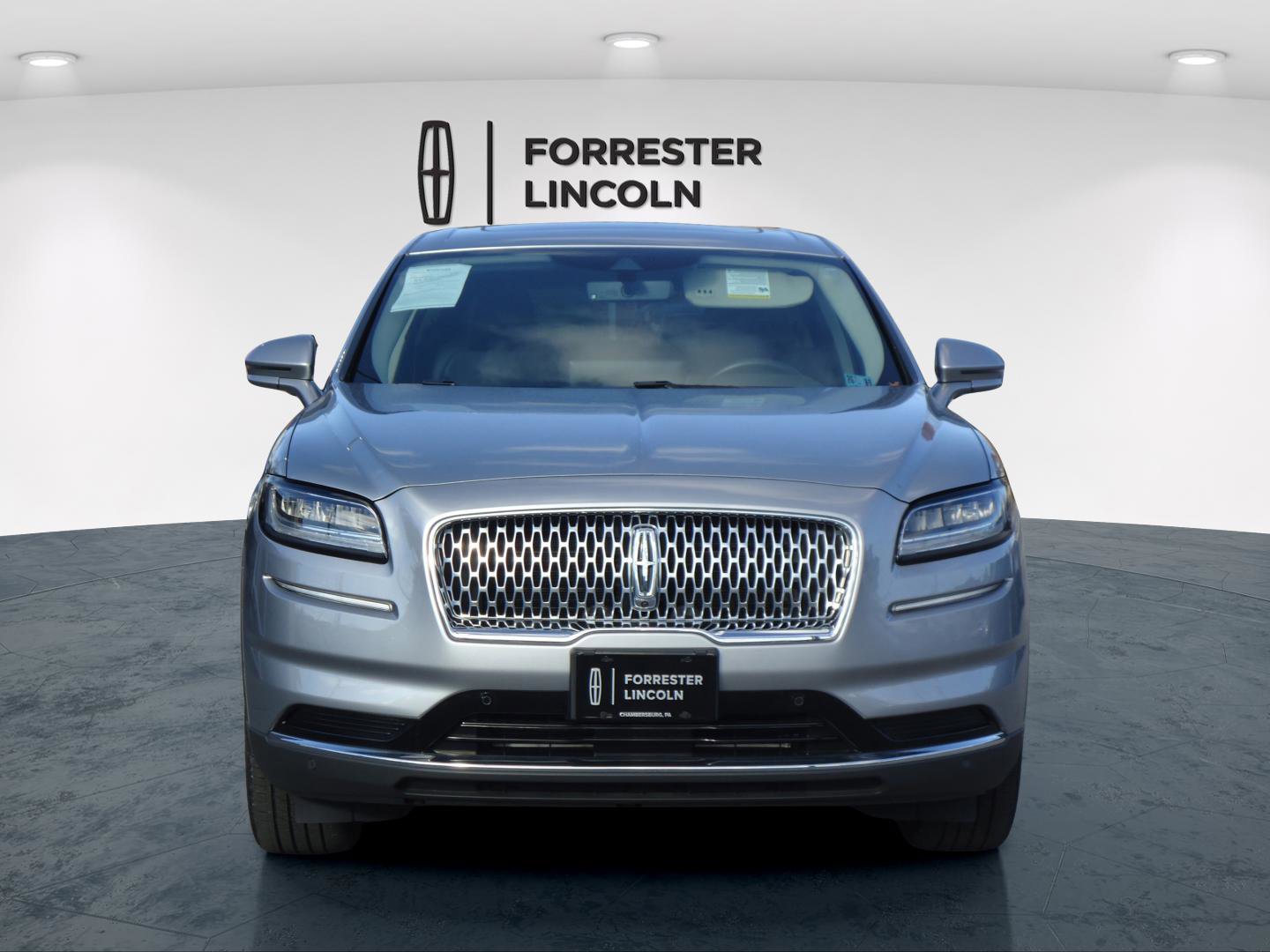 Used 2023 Lincoln Nautilus Reserve w/ Equipment Group 201A AWD/4WD image 8