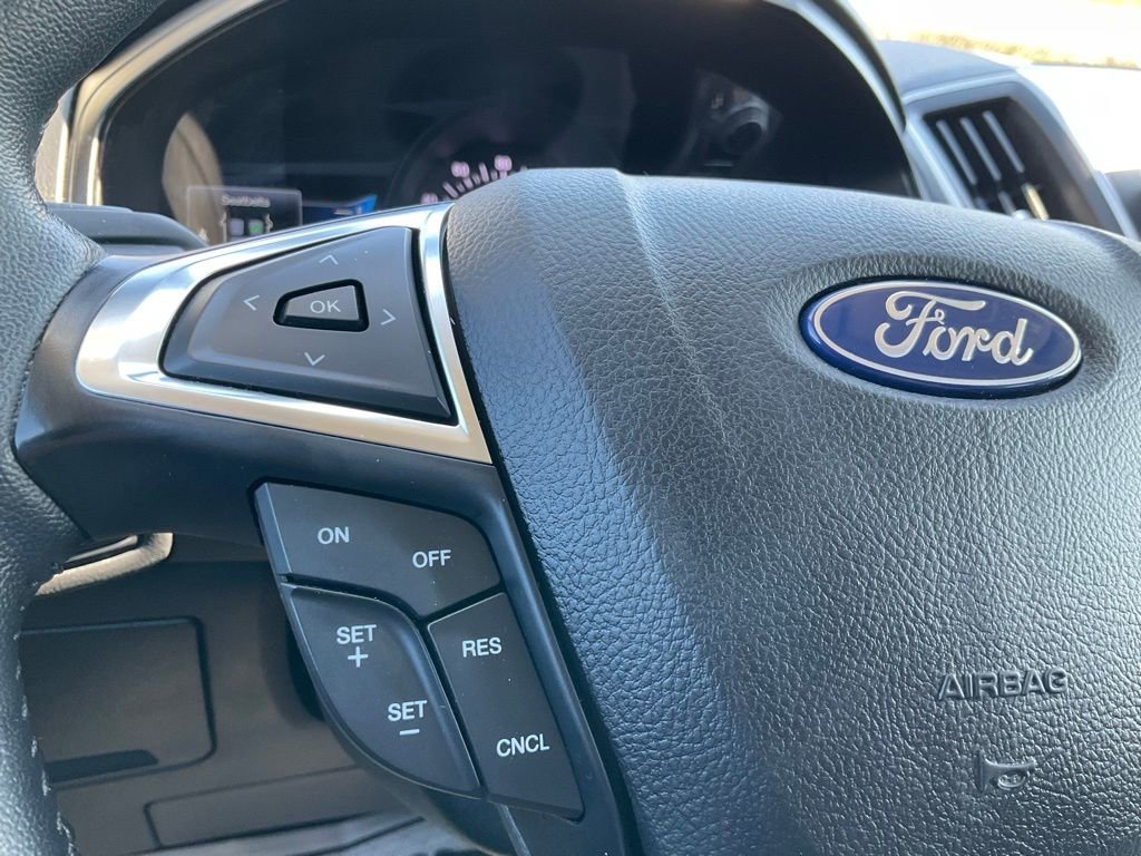 Used 2022 Ford Edge SEL w/ Convenience Package image 8