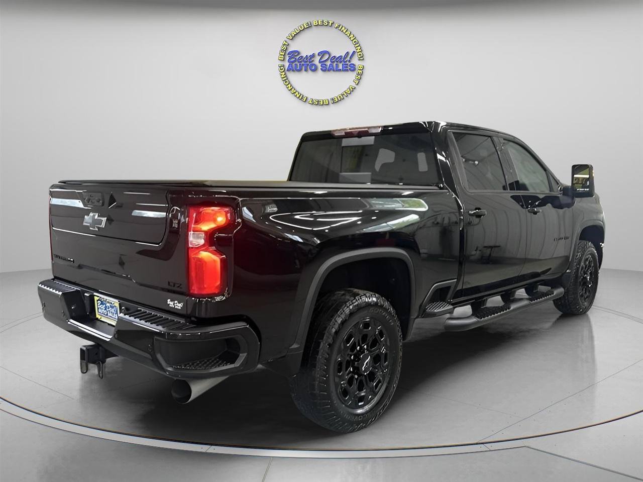 Used 2024 Chevrolet Silverado 2500 LTZ w/ LTZ Plus Package AWD/4WD image 5