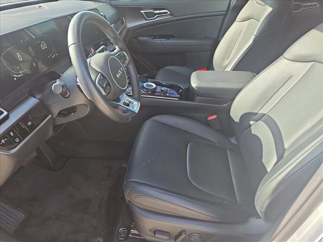 Used 2025 Kia Sportage EX image 16