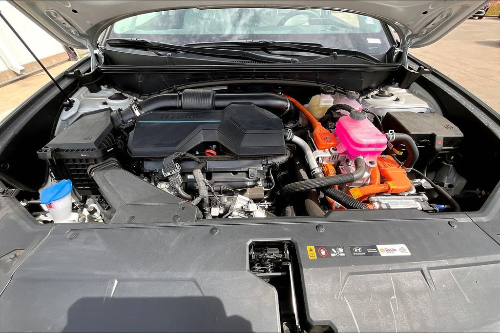 Used 2025 Hyundai Tucson Limited image 19