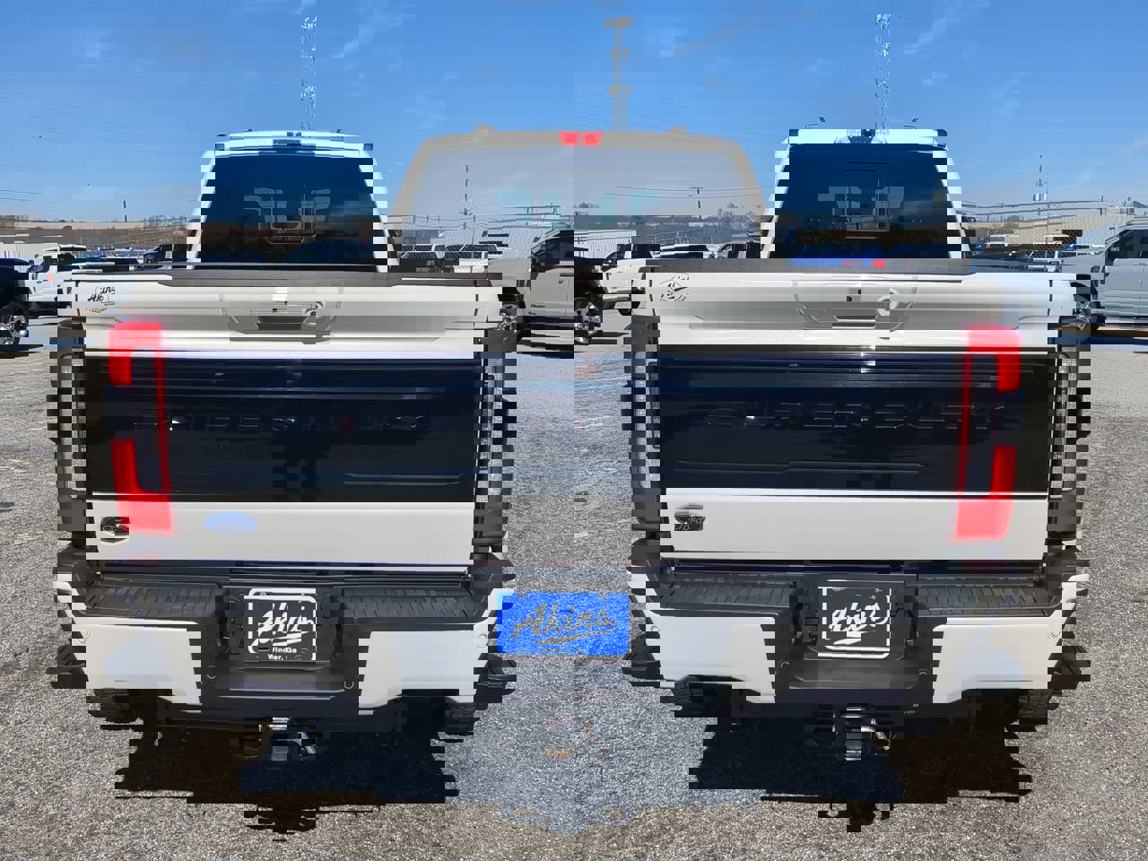 Certified 2025 Ford F450 Platinum w/ FX4 Off-Road Package image 4