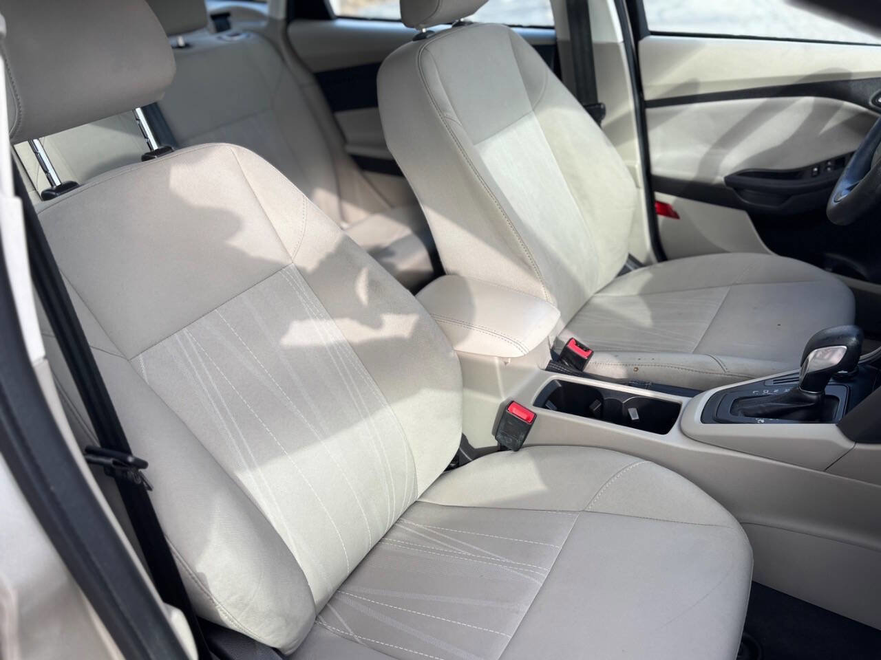 Used 2018 Ford Focus SE image 11