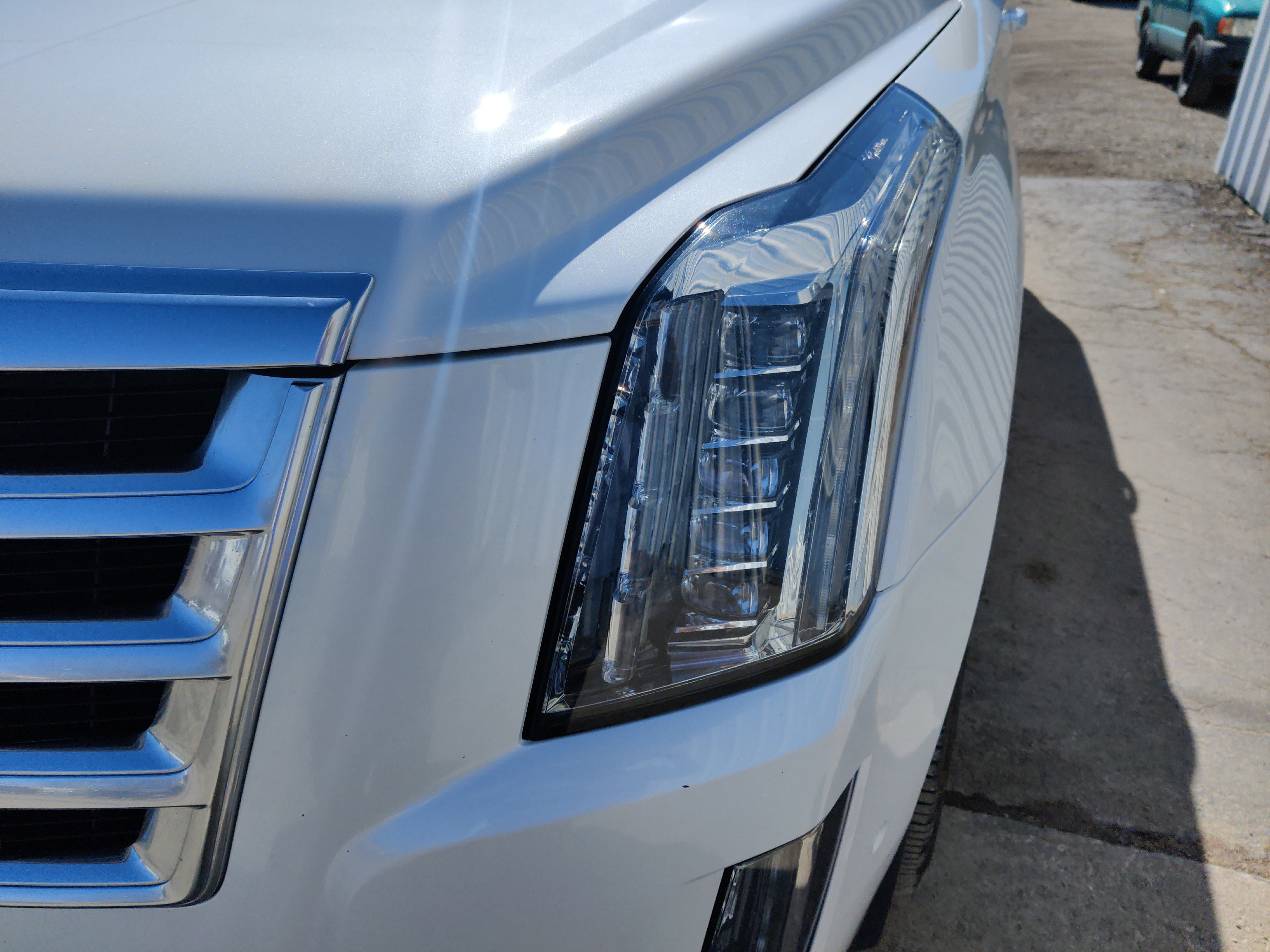 Used 2019 Cadillac Escalade Premium Luxury image 6