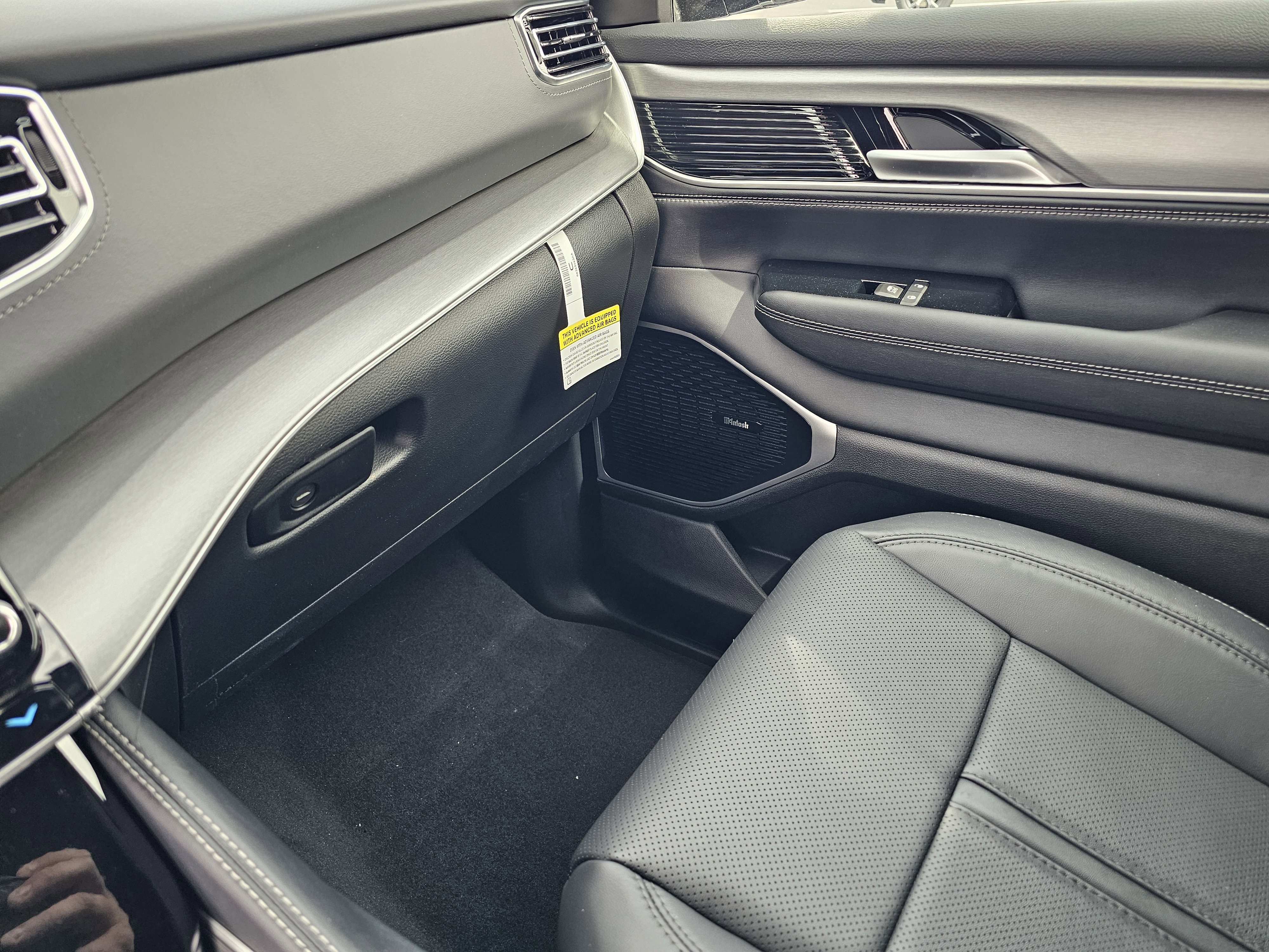 New 2026 Jeep Grand Wagoneer Limited image 28