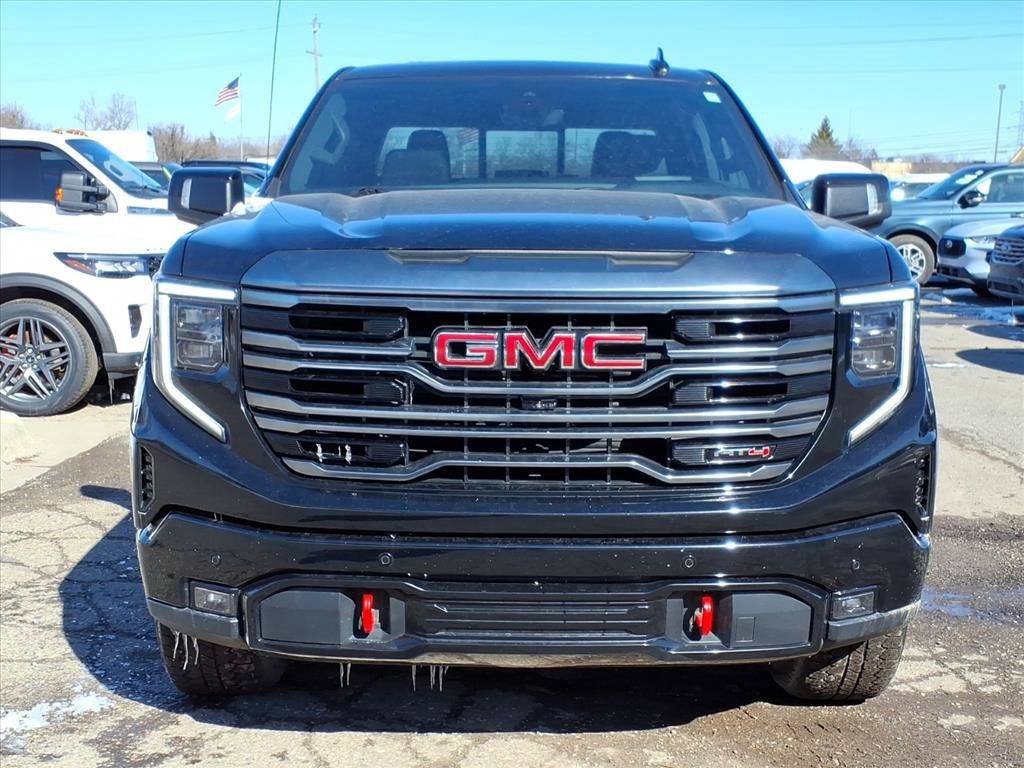 Used 2022 GMC Sierra 1500 AT4 w/ AT4 Premium Package image 8