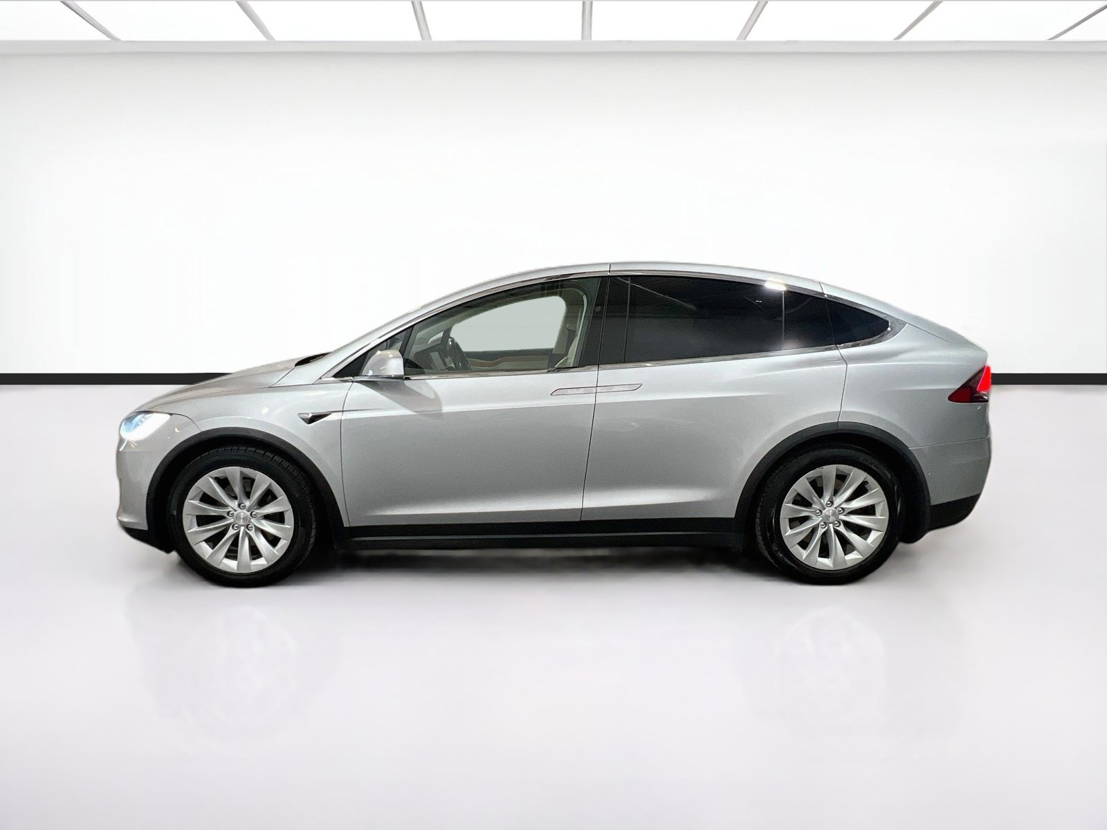 Used 2018 Tesla Model X 75D AWD/4WD image 22