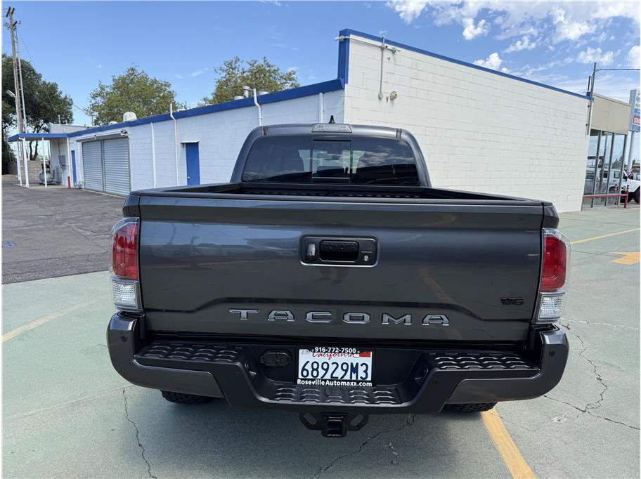 Used 2022 Toyota Tacoma TRD Off-Road w/ Technology Package AWD/4WD image 7