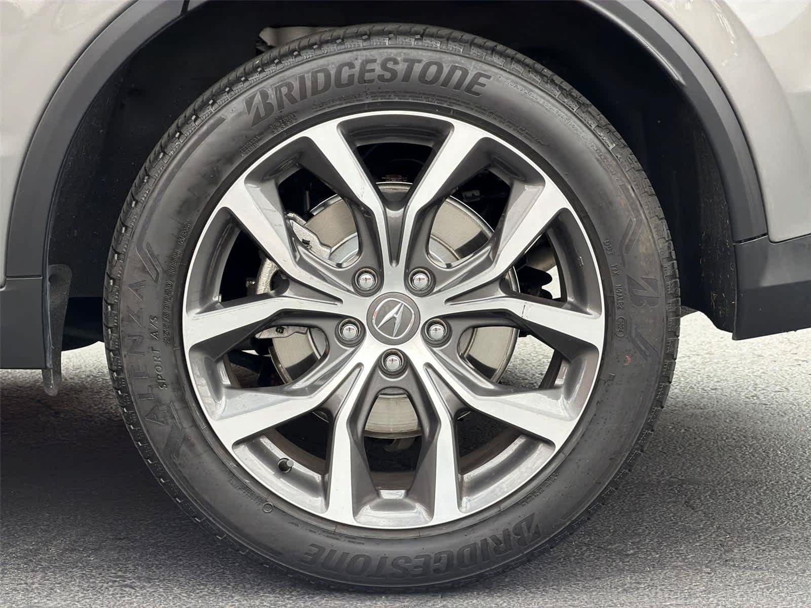 Used 2024 Acura MDX SH-AWD w/ Technology Package image 9