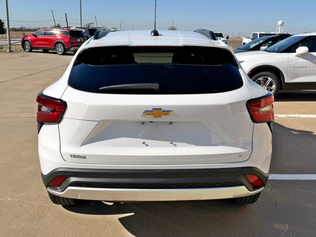 New 2026 Chevrolet Trax LT w/ Driver Confidence Package image 4