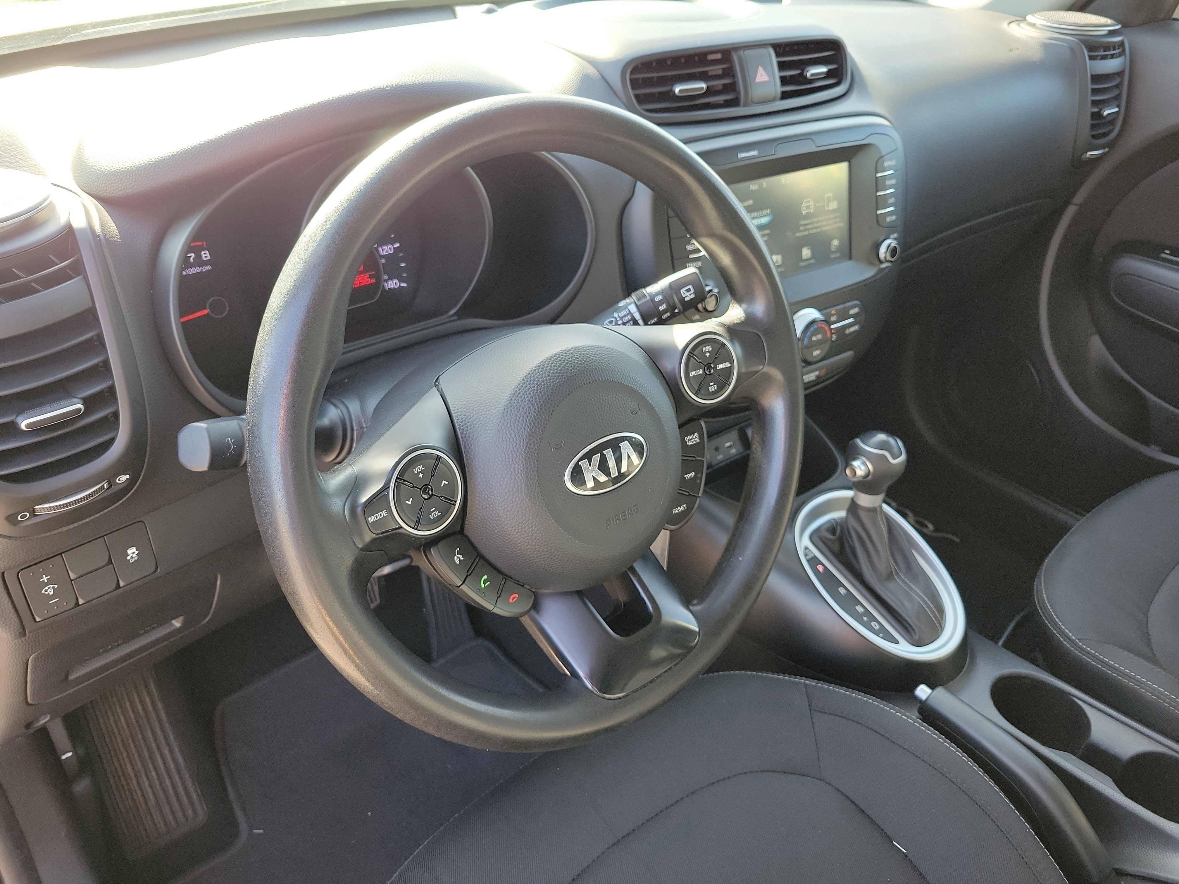 Used 2018 Kia Soul + image 22