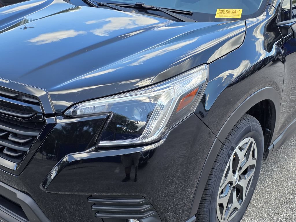 Used 2024 Subaru Forester Premium AWD/4WD image 6