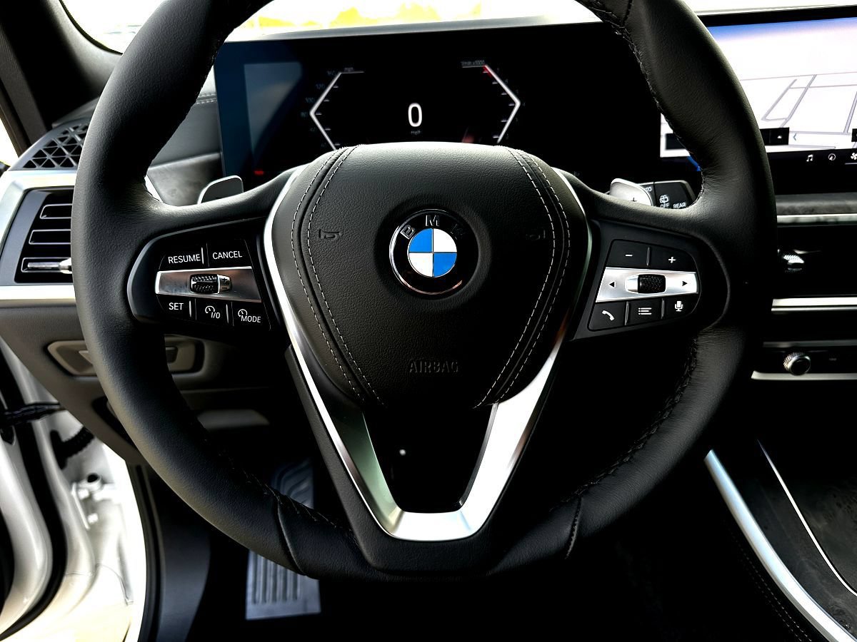 New 2026 BMW X5 xDrive40i AWD/4WD image 13