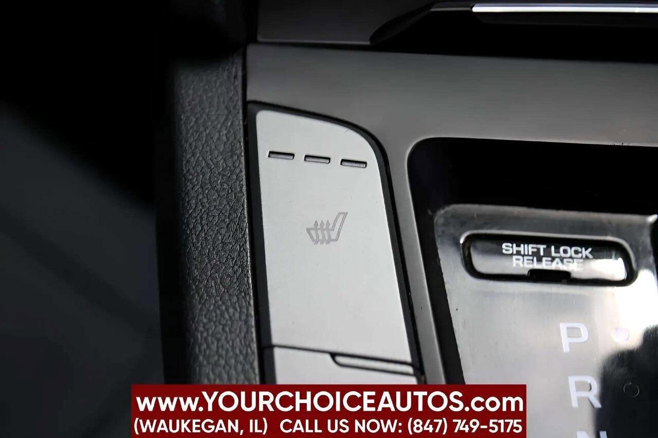 Used 2017 Hyundai Elantra Value Edition image 13