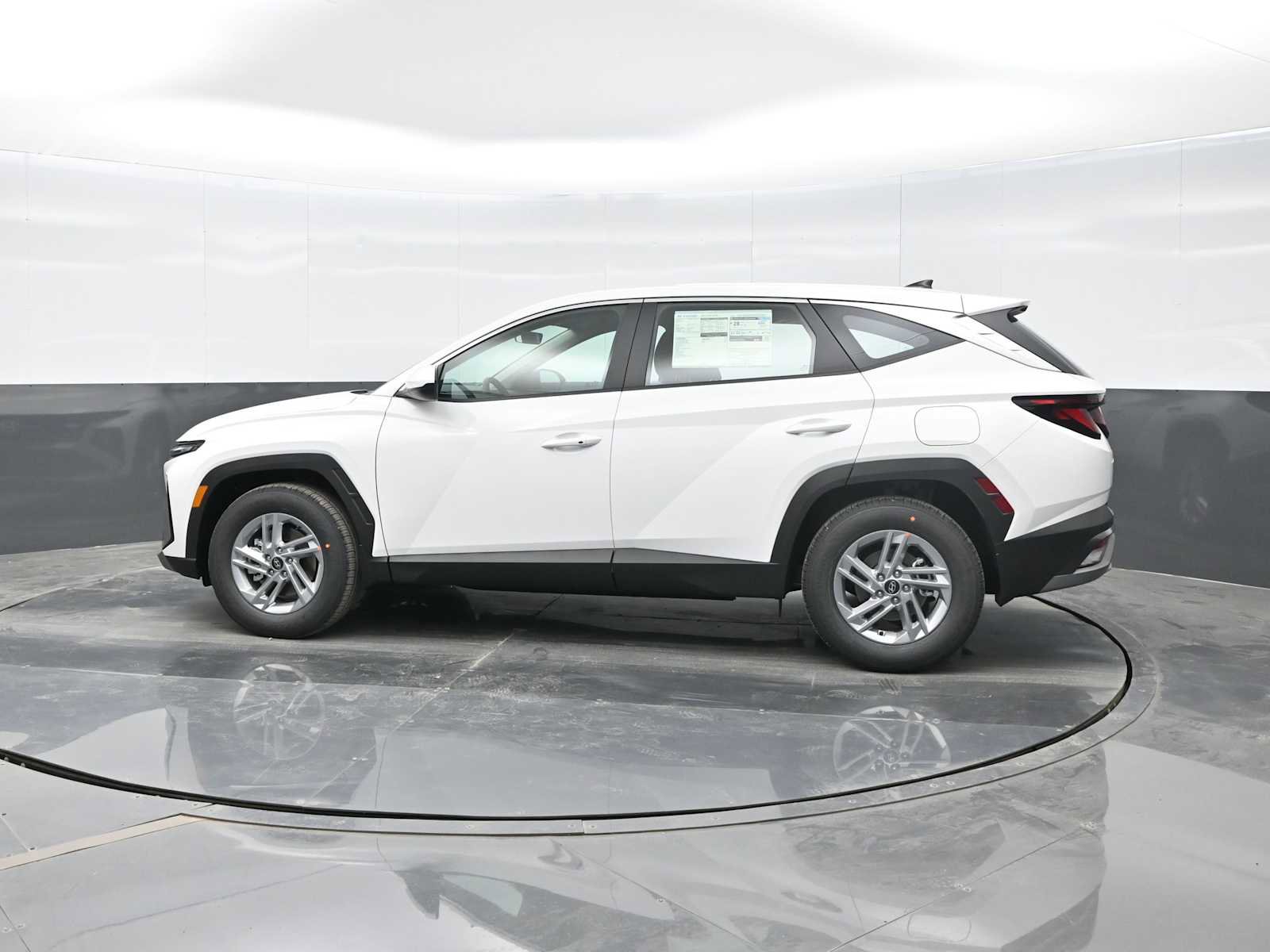 New 2026 Hyundai Tucson SE image 5