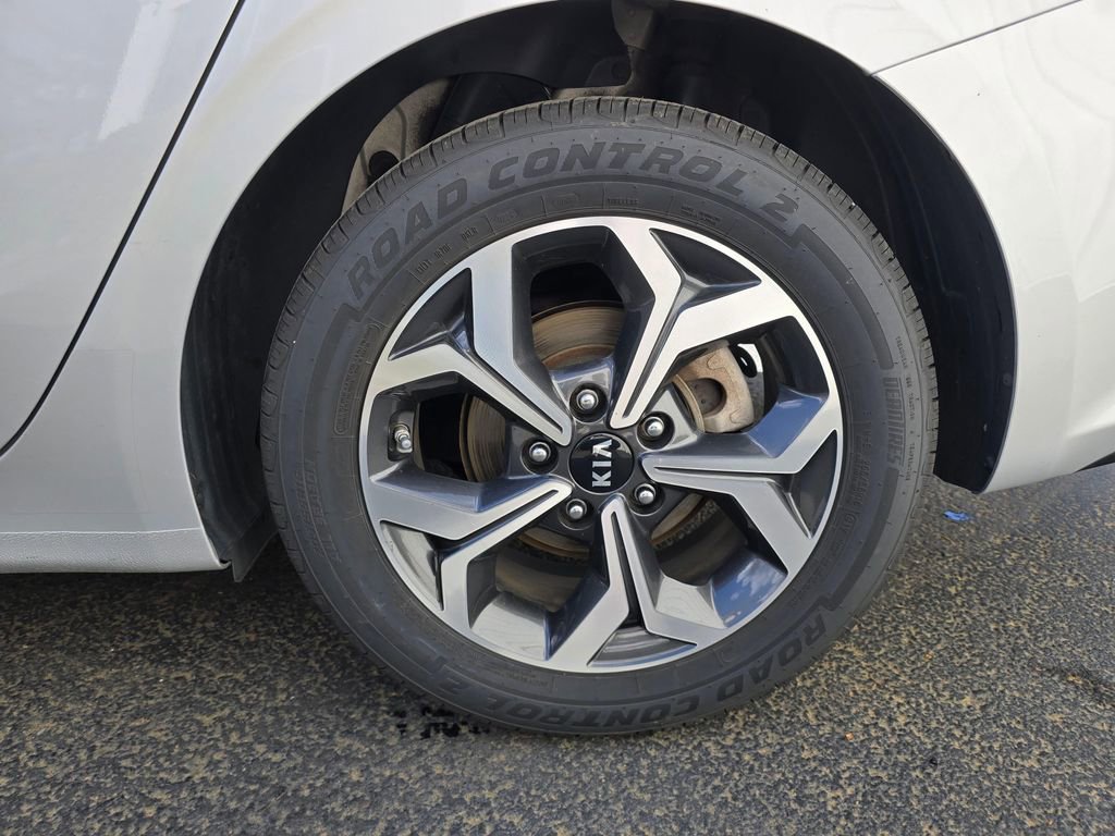 Certified 2021 Kia Forte LXS FWD image 6