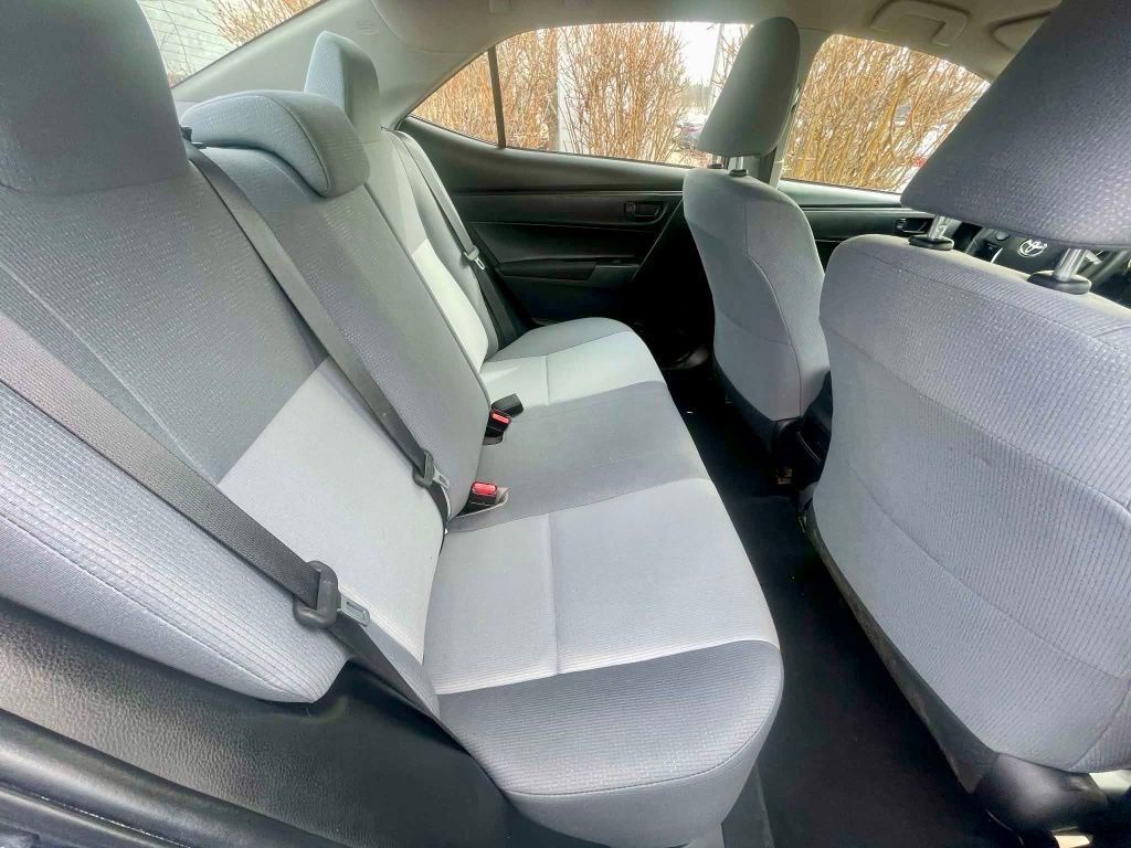 Used 2019 Toyota Corolla L image 12