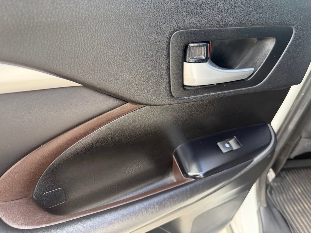 Used 2018 Toyota Highlander XLE AWD/4WD image 19