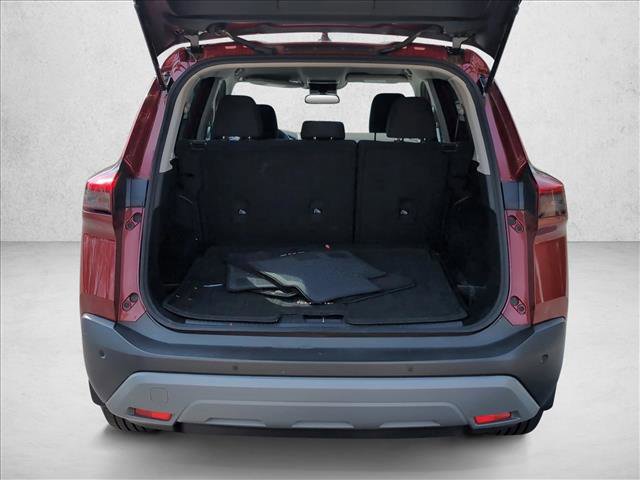 Used 2023 Nissan Rogue S image 7