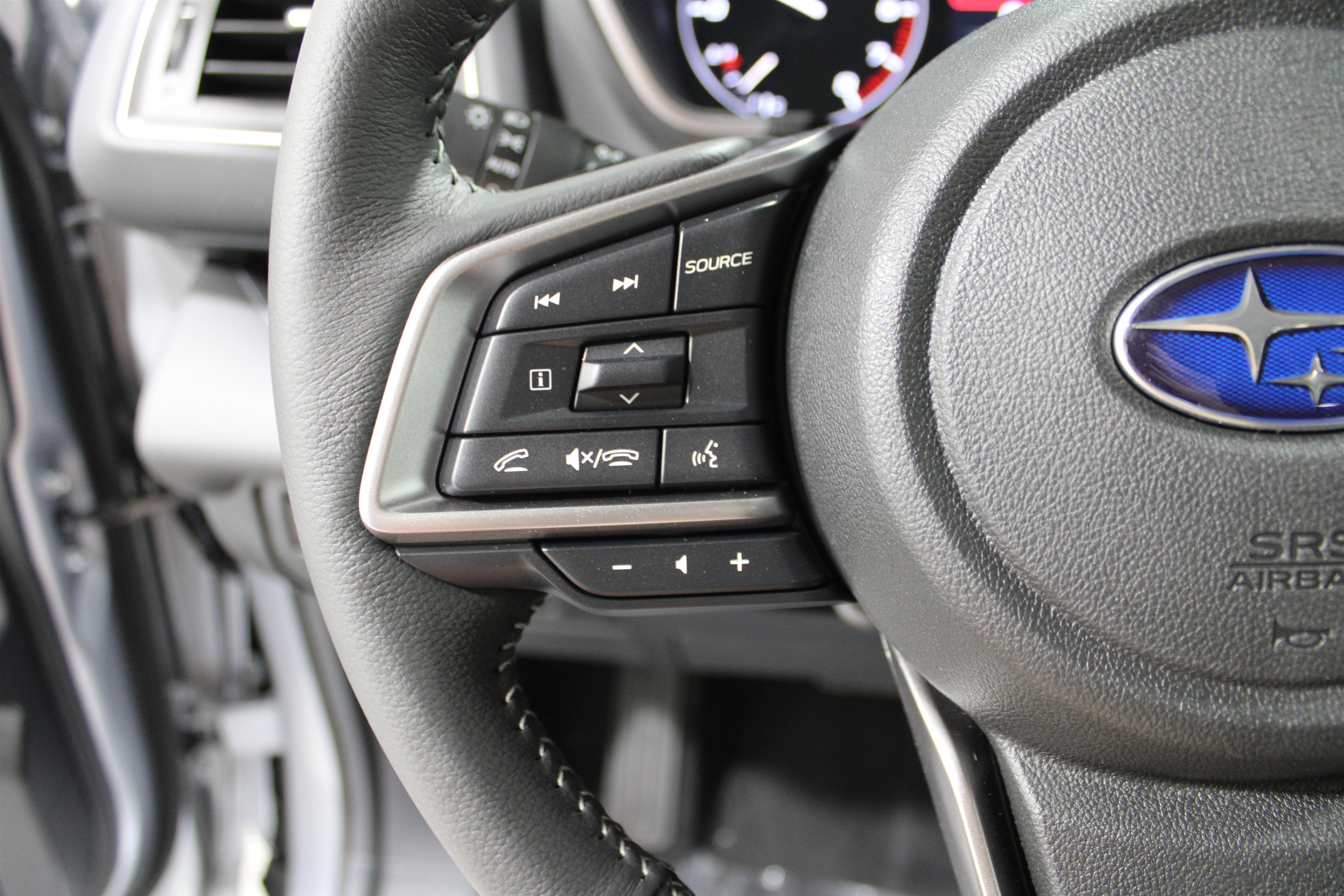 New 2025 Subaru Ascent Limited image 10