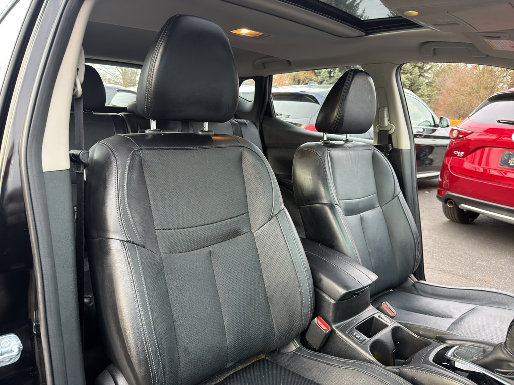 Used 2018 Nissan Rogue Sport SL w/ SL Premium Package image 15