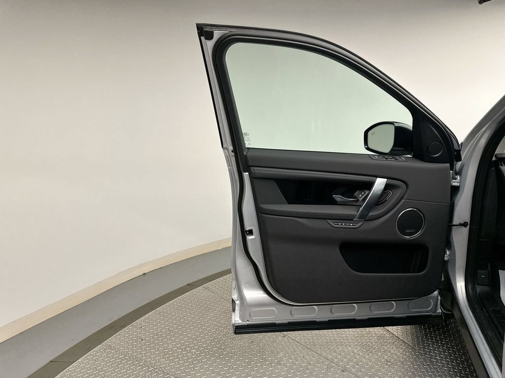 Certified 2025 Land Rover Discovery Sport S AWD/4WD image 7