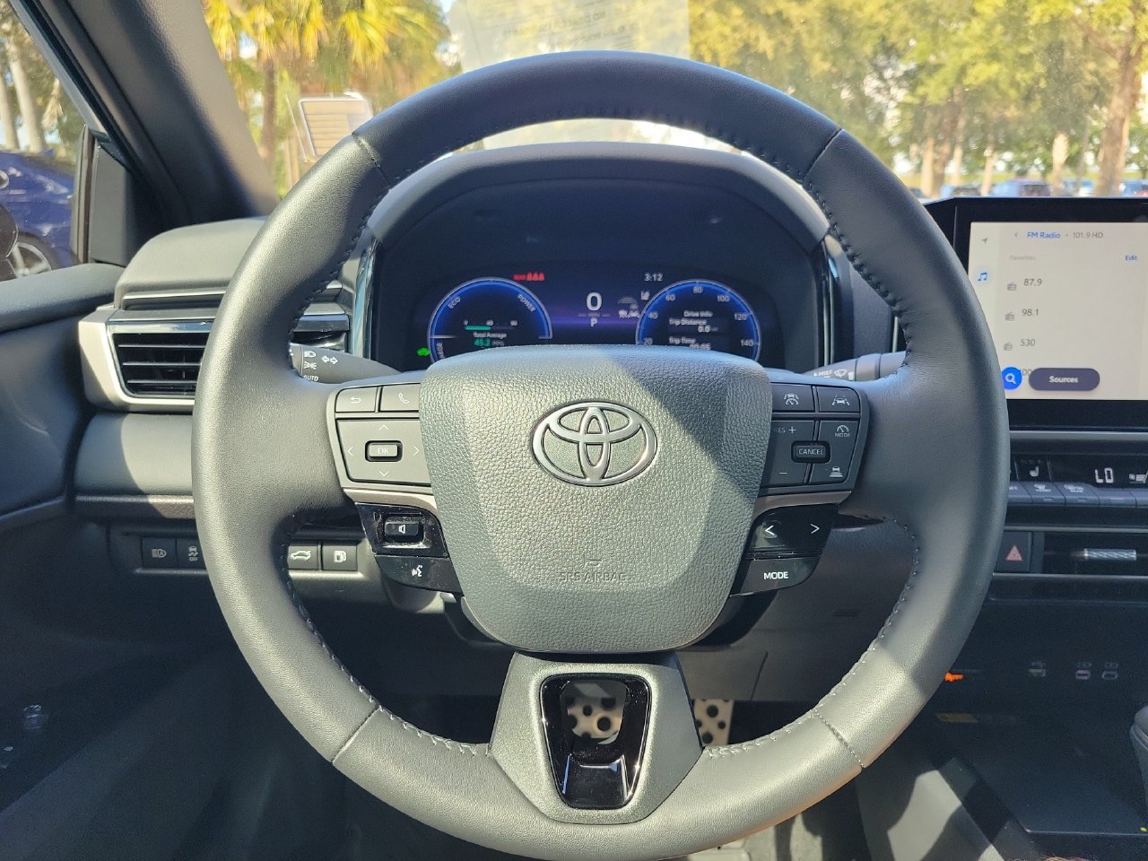 Used 2025 Toyota Camry XSE FWD image 18